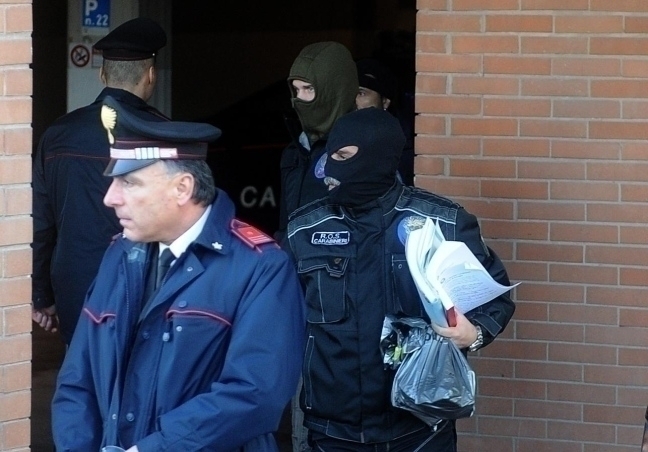 La Ndrangheta In Emilia 170 Arresti Tra Affiliati Imprese Politica